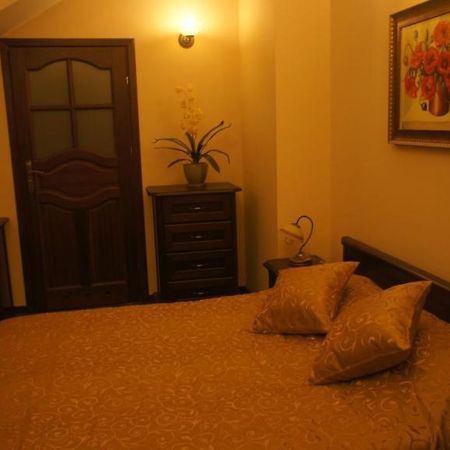 Zloty Dworek Motel Nieporęt Екстериор снимка