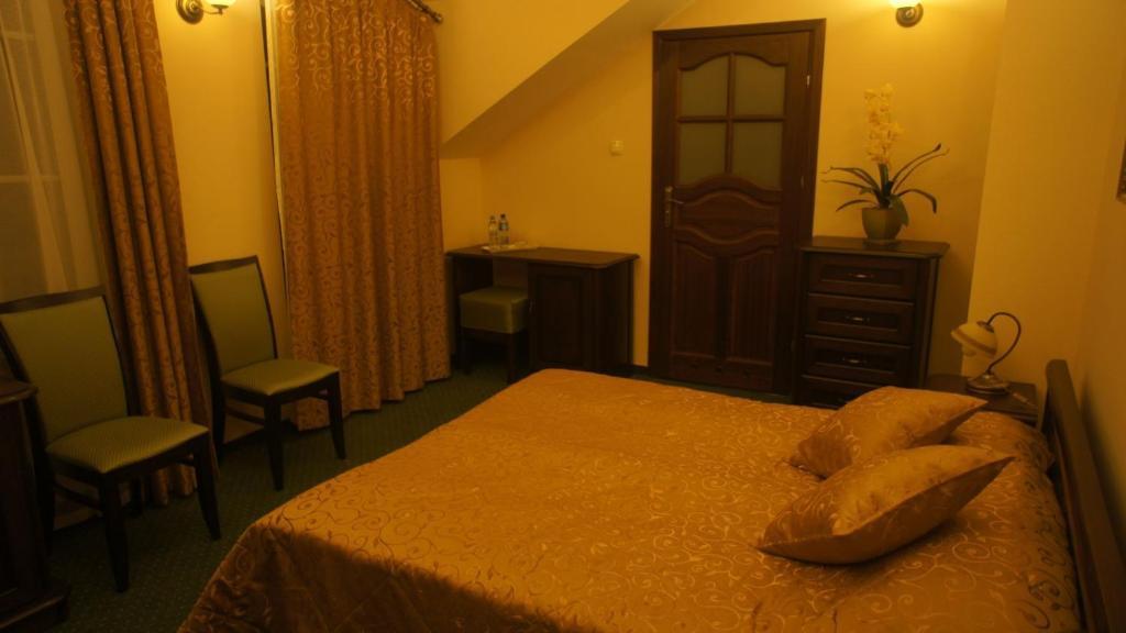 Zloty Dworek Motel Nieporęt Стая снимка
