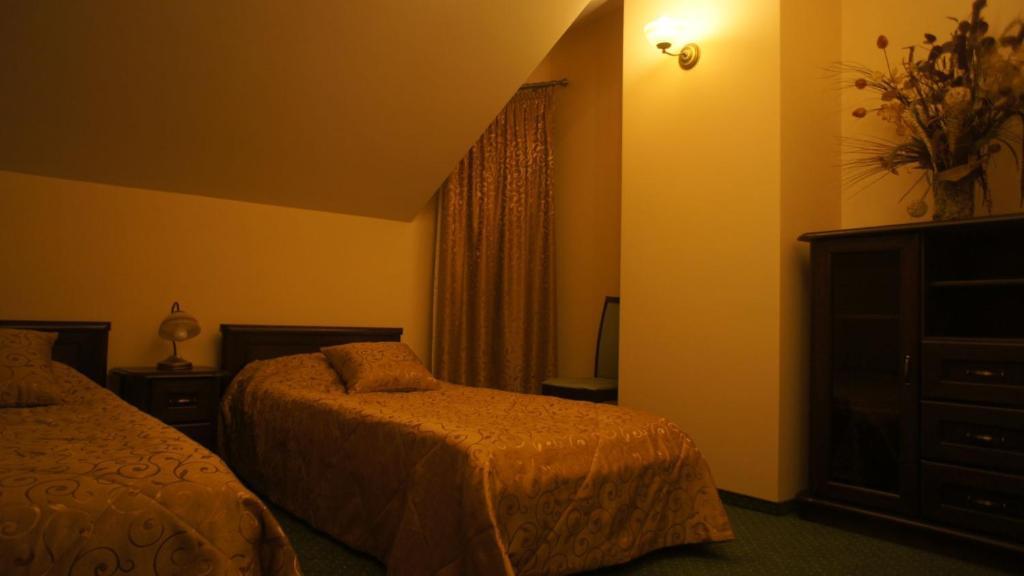 Zloty Dworek Motel Nieporęt Стая снимка