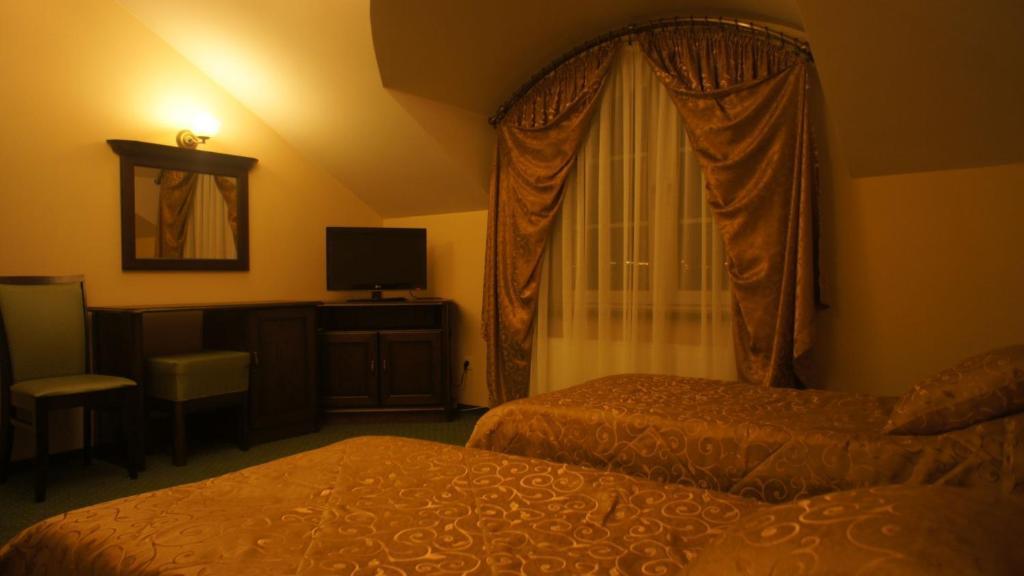 Zloty Dworek Motel Nieporęt Стая снимка